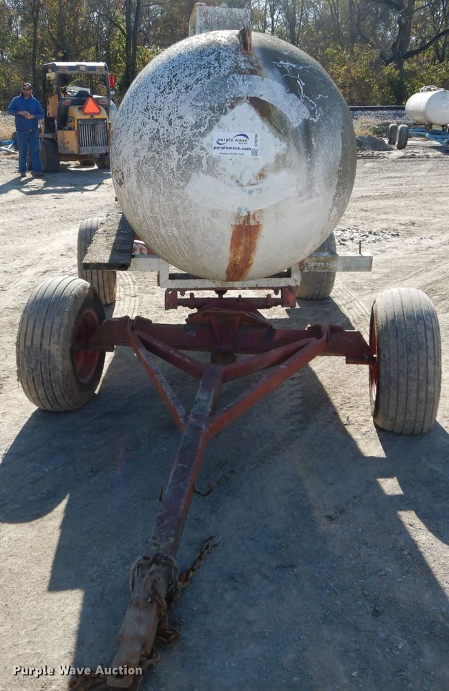 image for item DH6766 Anhydrous ammonia tank