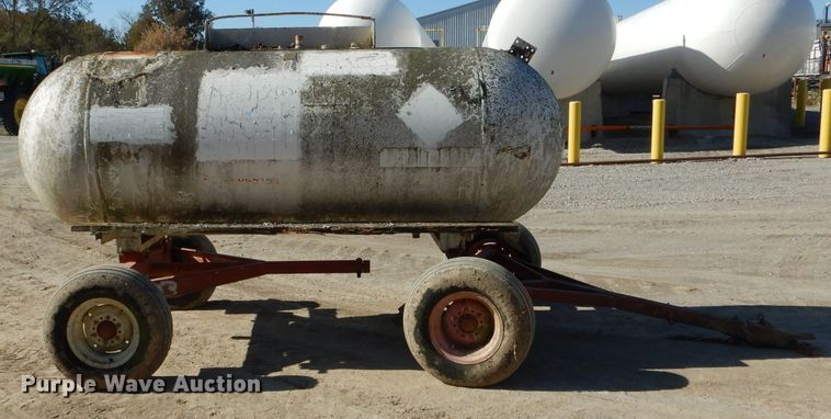 image for item DH6766 Anhydrous ammonia tank
