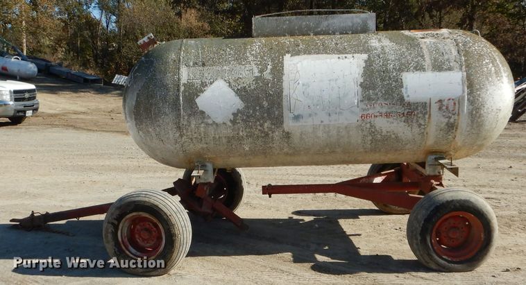 image for item DH6766 Anhydrous ammonia tank