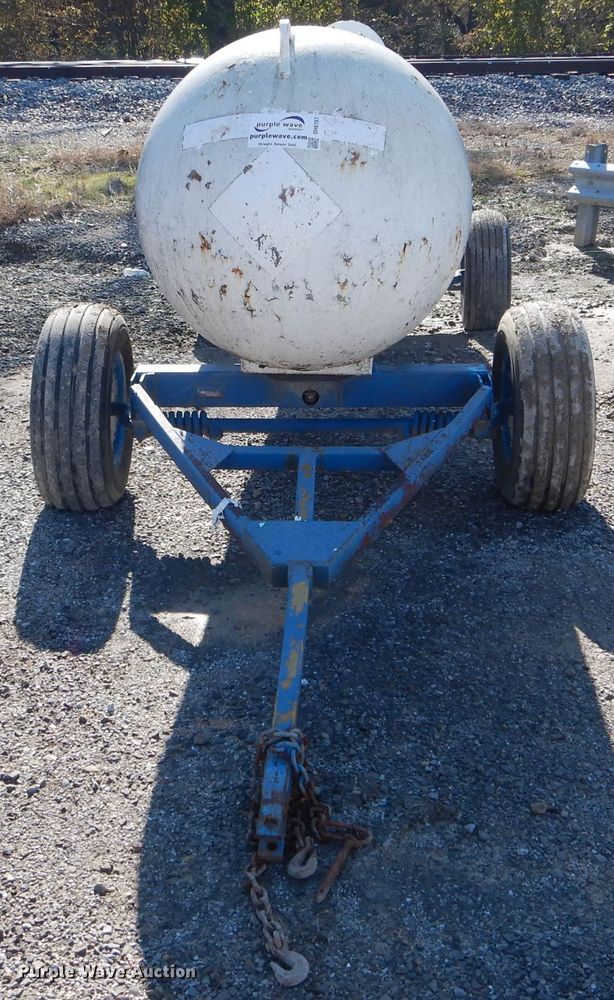 image for item DH6767 Anhydrous ammonia tank