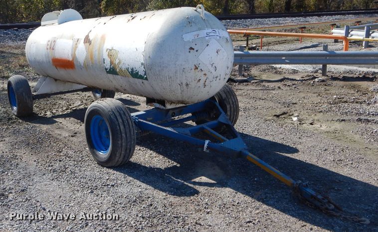 image for item DH6767 Anhydrous ammonia tank