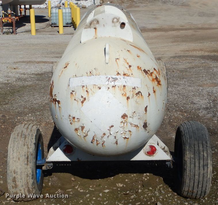 image for item DH6767 Anhydrous ammonia tank