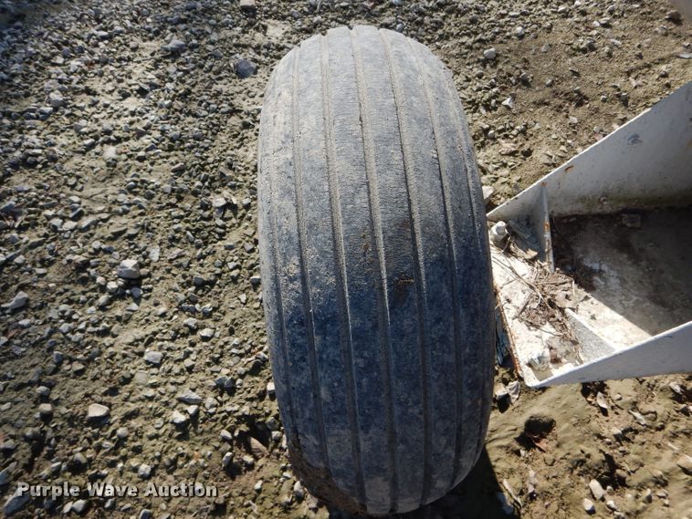 image for item DH6767 Anhydrous ammonia tank