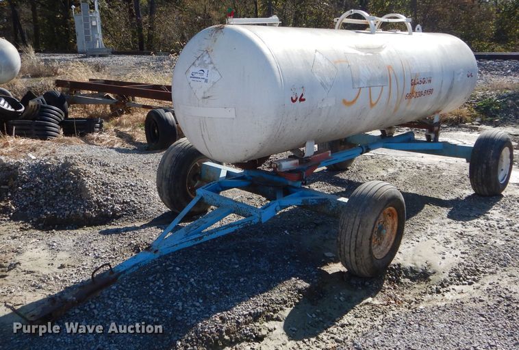 image for item DH6768 Anhydrous ammonia tank