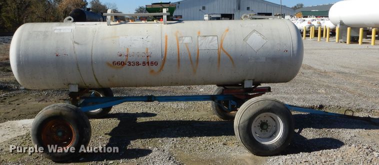 image for item DH6768 Anhydrous ammonia tank