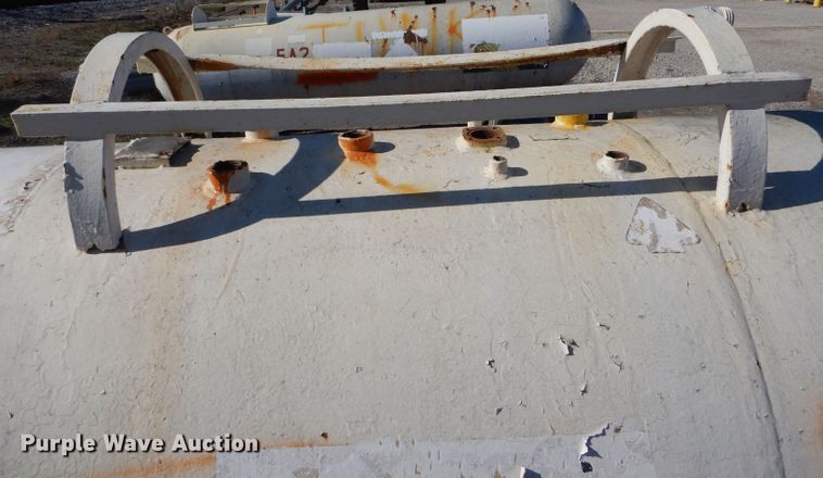 image for item DH6768 Anhydrous ammonia tank