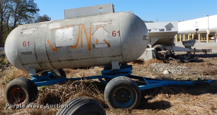 image for item DH6769 Anhydrous ammonia tank