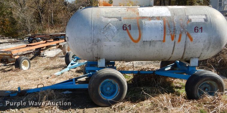 image for item DH6769 Anhydrous ammonia tank