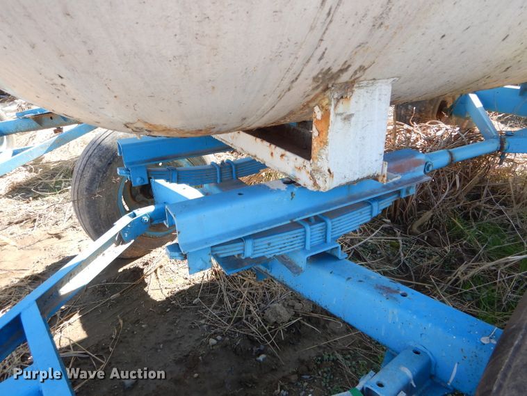 image for item DH6769 Anhydrous ammonia tank