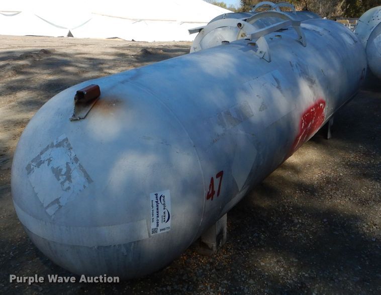 image for item DH6773 Anhydrous ammonia tank