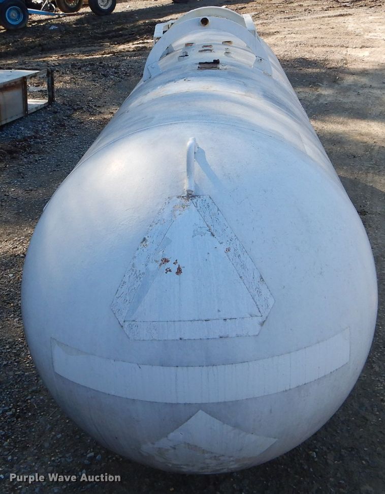 image for item DH6773 Anhydrous ammonia tank