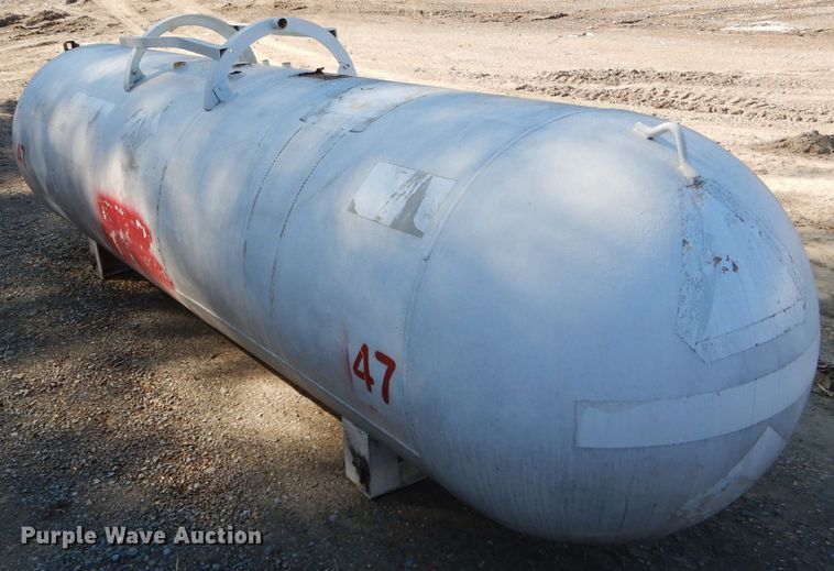 image for item DH6773 Anhydrous ammonia tank
