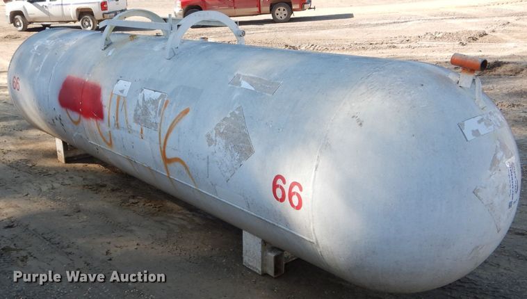 image for item DH6774 Anhydrous ammonia tank