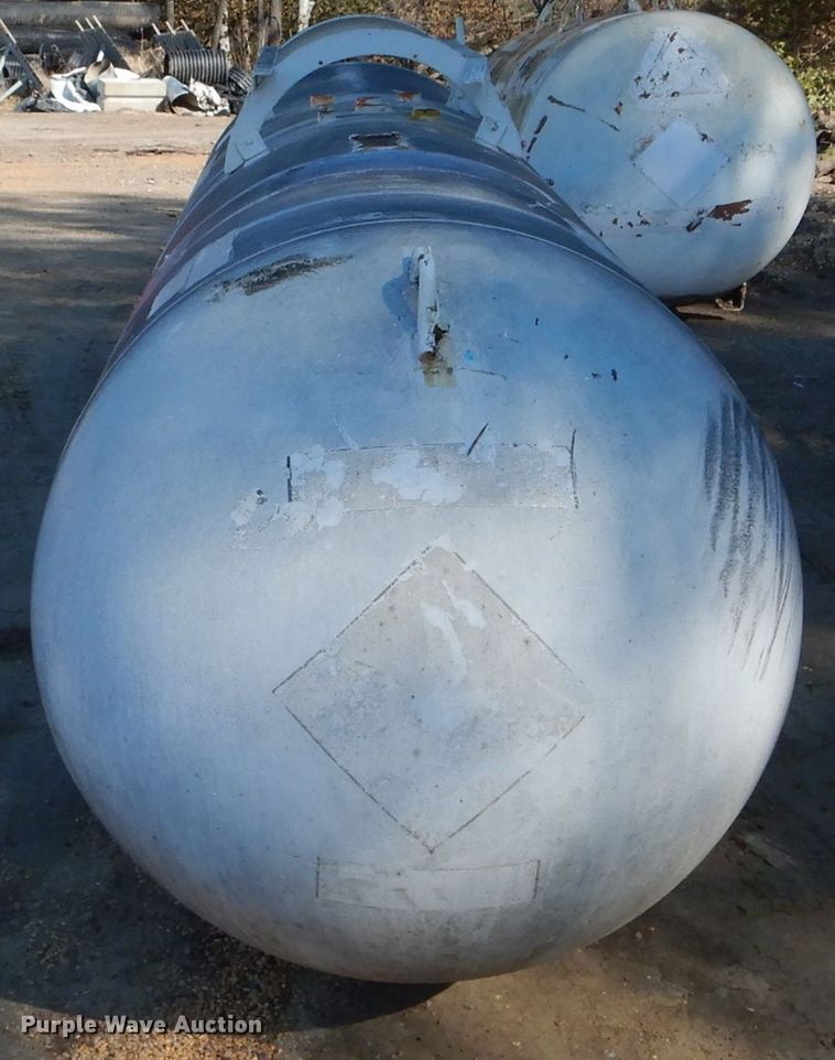 image for item DH6774 Anhydrous ammonia tank