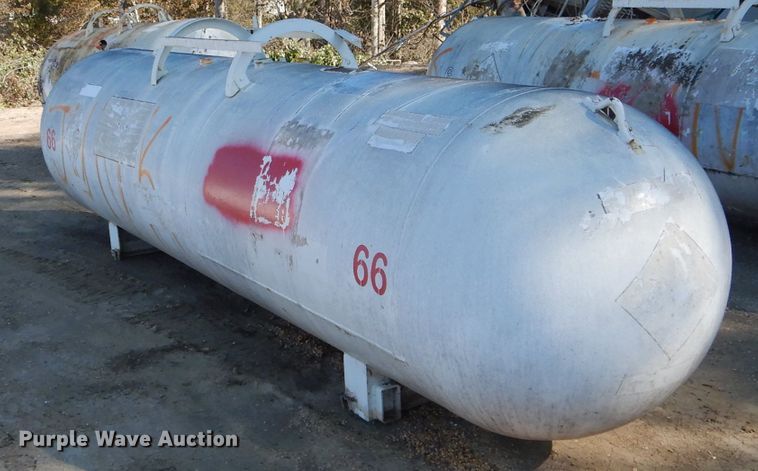 image for item DH6774 Anhydrous ammonia tank
