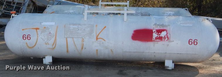 image for item DH6774 Anhydrous ammonia tank