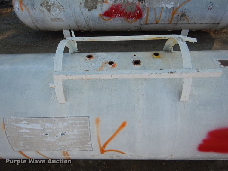 image for item DH6774 Anhydrous ammonia tank