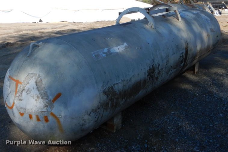 image for item DH6775 Anhydrous ammonia tank