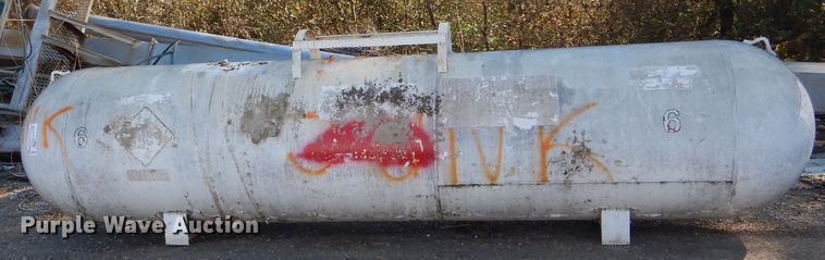 image for item DH6775 Anhydrous ammonia tank