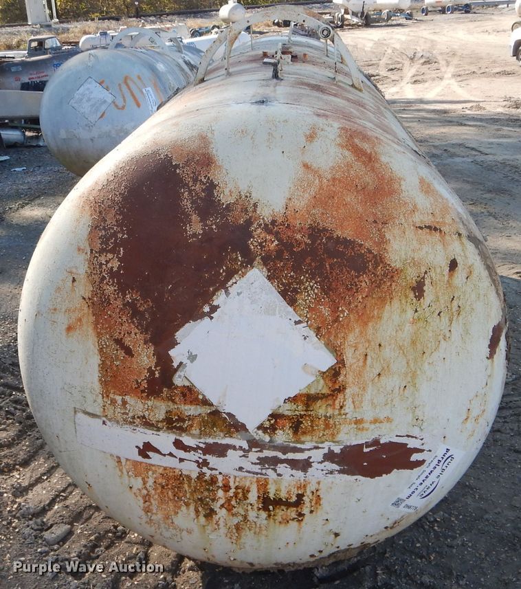 image for item DH6776 Anhydrous ammonia tank