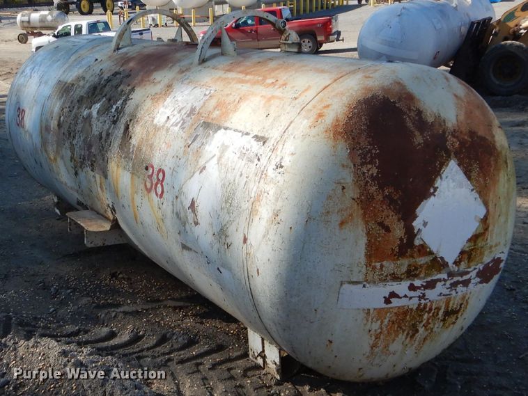image for item DH6776 Anhydrous ammonia tank