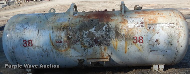 image for item DH6776 Anhydrous ammonia tank