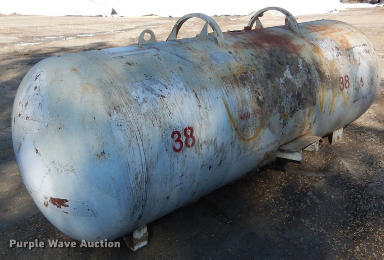 image for item DH6776 Anhydrous ammonia tank