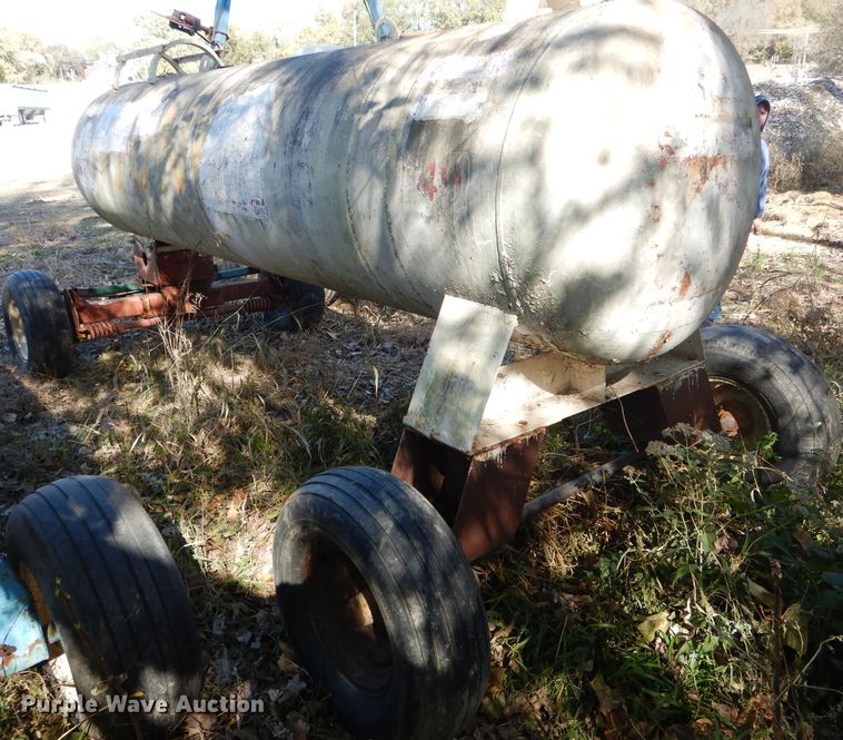 image for item DH6783 Anhydrous ammonia tank