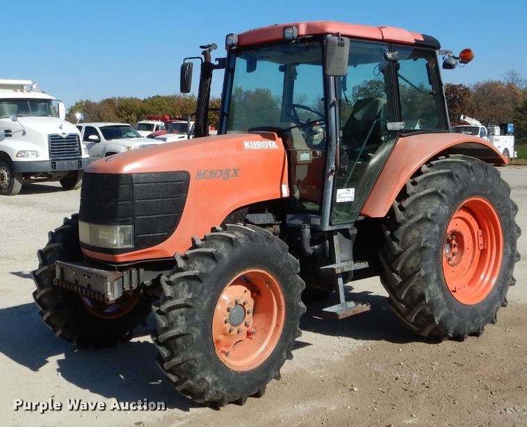 image for item DH6794 Kubota M105X MFWD tractor