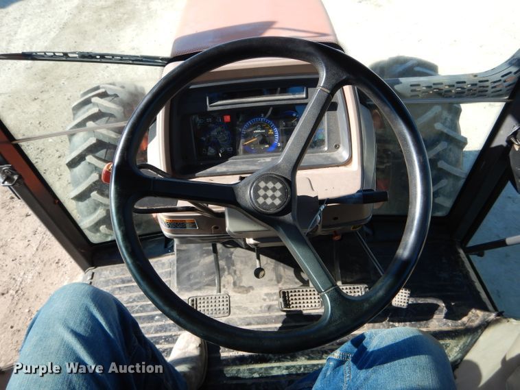 image for item DH6794 Kubota M105X MFWD tractor