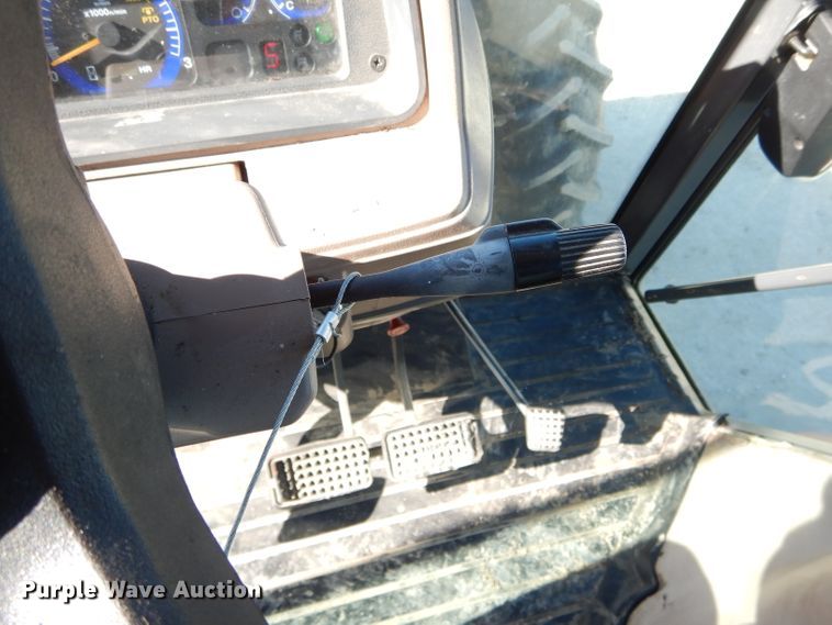 image for item DH6794 Kubota M105X MFWD tractor