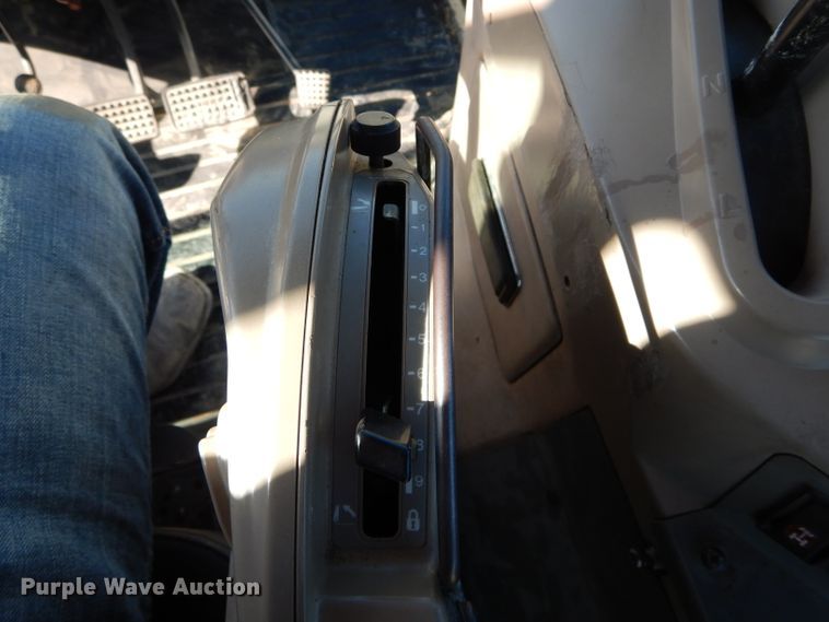 image for item DH6794 Kubota M105X MFWD tractor