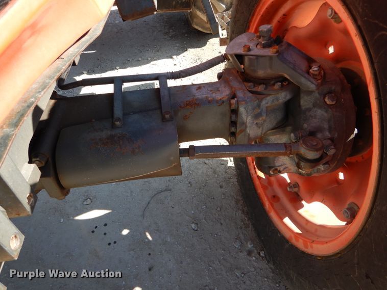 image for item DH6794 Kubota M105X MFWD tractor