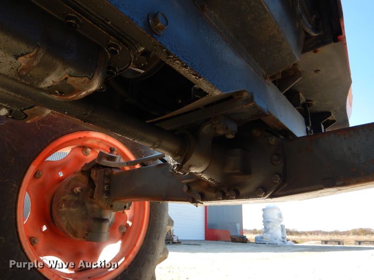 image for item DH6794 Kubota M105X MFWD tractor