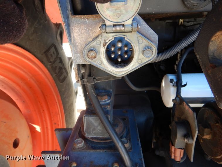 image for item DH6794 Kubota M105X MFWD tractor