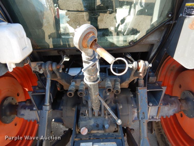 image for item DH6794 Kubota M105X MFWD tractor