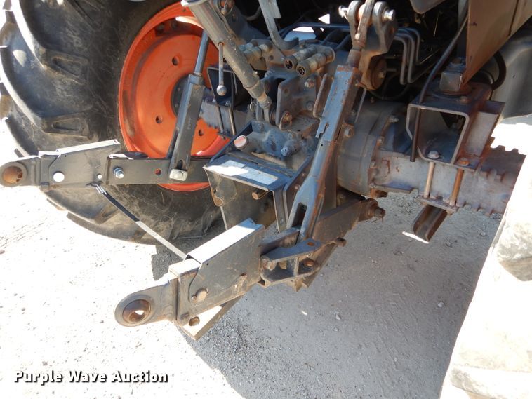 image for item DH6794 Kubota M105X MFWD tractor