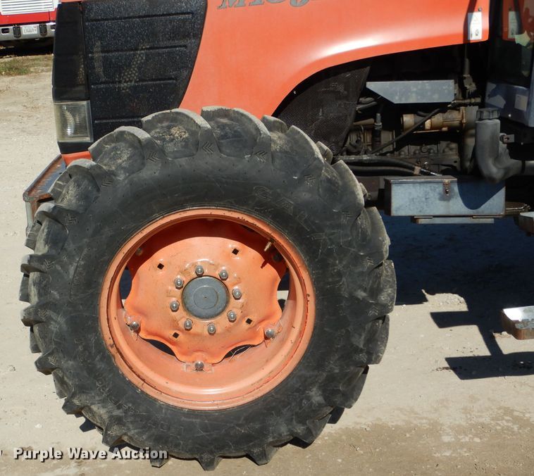 image for item DH6794 Kubota M105X MFWD tractor