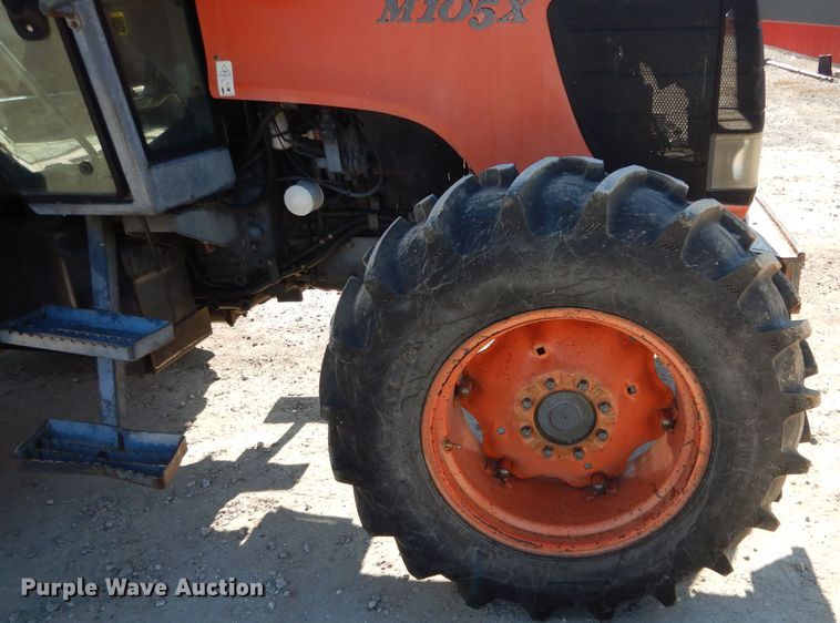 image for item DH6794 Kubota M105X MFWD tractor