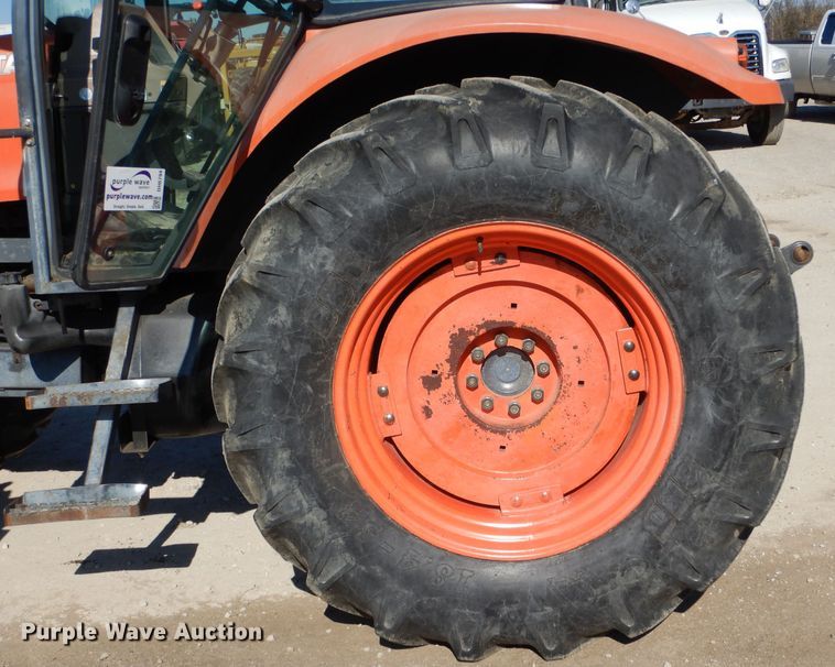 image for item DH6794 Kubota M105X MFWD tractor