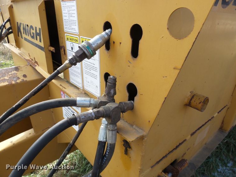 image for item DH7766 Knight 1040 manure spreader