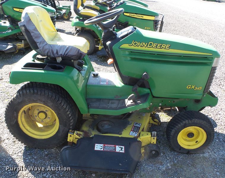 image for item DH7788 2003 John Deere GX345 lawn mower