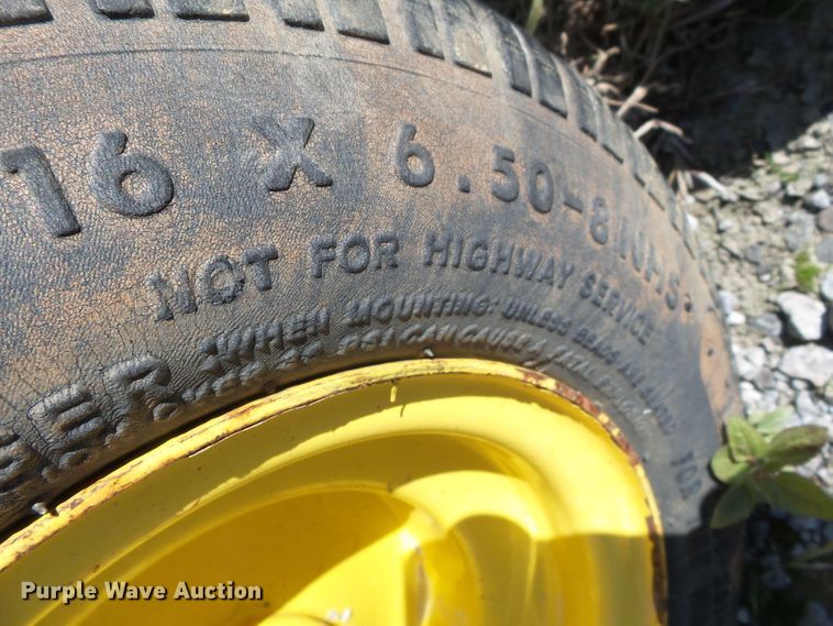 image for item DH7788 2003 John Deere GX345 lawn mower