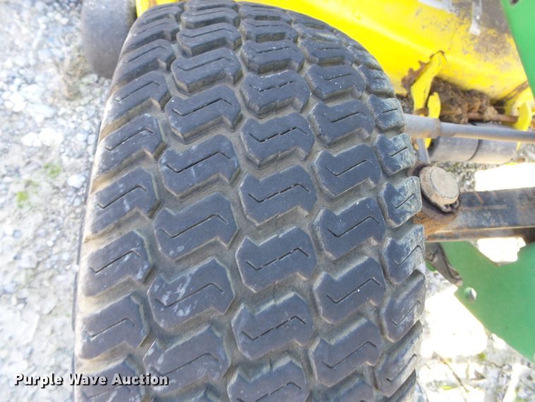 image for item DH7788 2003 John Deere GX345 lawn mower