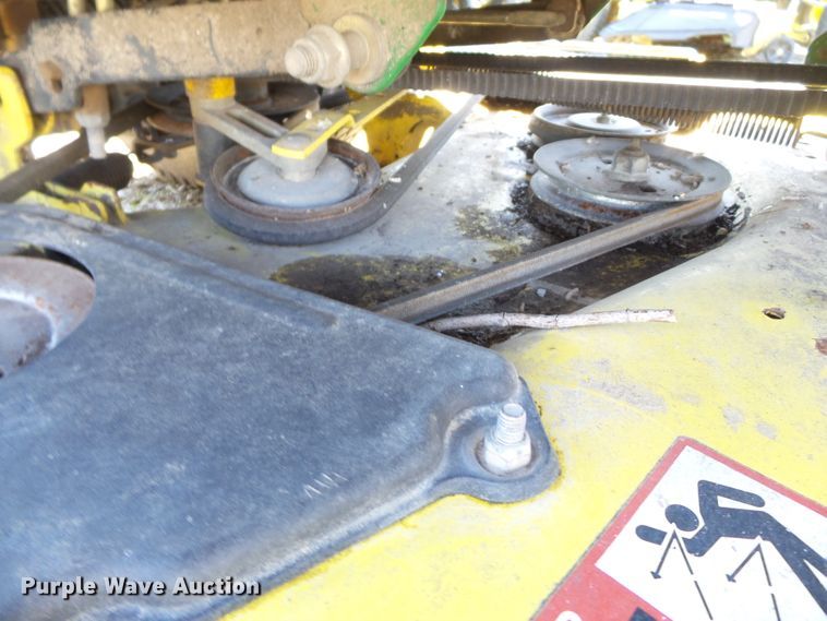 image for item DH7788 2003 John Deere GX345 lawn mower