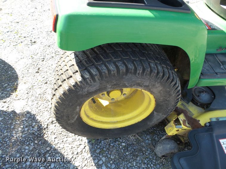 image for item DH7788 2003 John Deere GX345 lawn mower