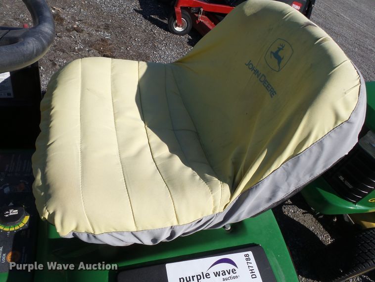 image for item DH7788 2003 John Deere GX345 lawn mower