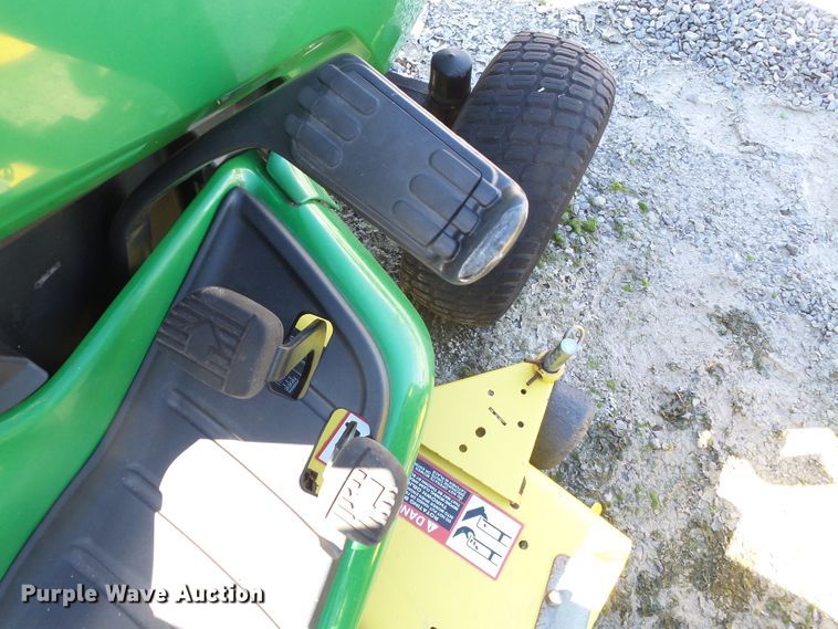image for item DH7790 2007 John Deere X500 lawn mower