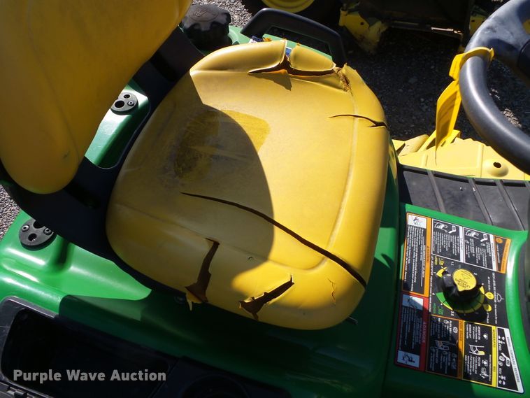 image for item DH7790 2007 John Deere X500 lawn mower