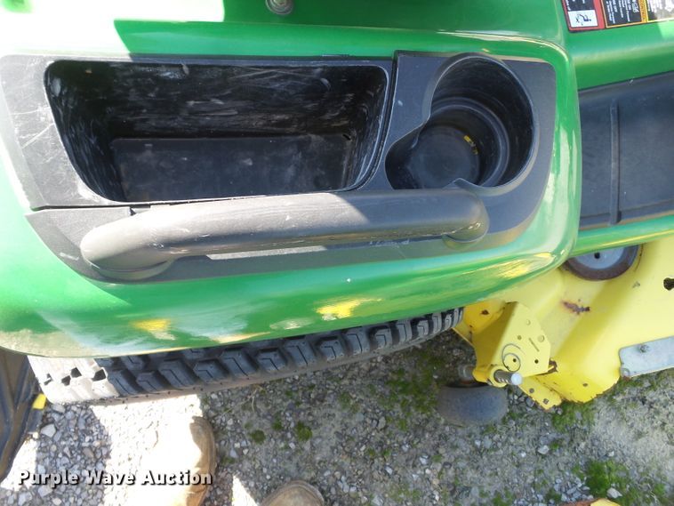 image for item DH7790 2007 John Deere X500 lawn mower